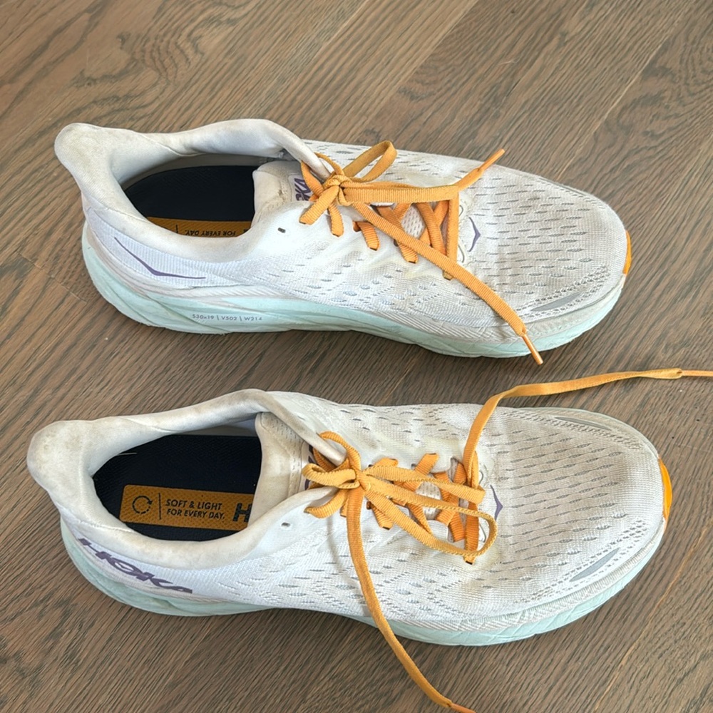 Hoka Clifton 9 sneakers